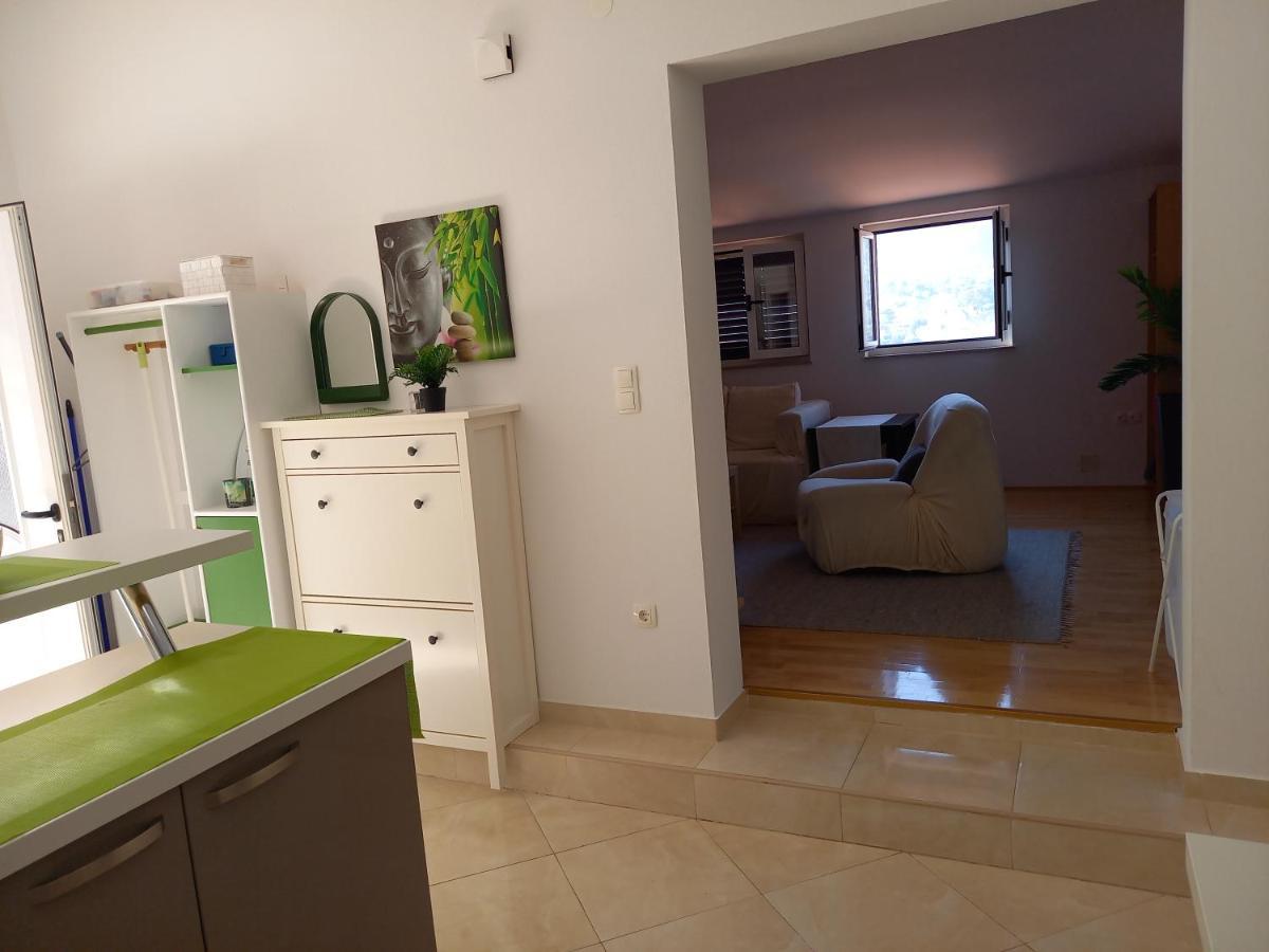 Apartman Marina Sa Parkingom เยลซา ภายนอก รูปภาพ